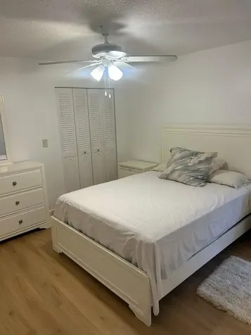 19112 W W Lake Hialeah FL 33015