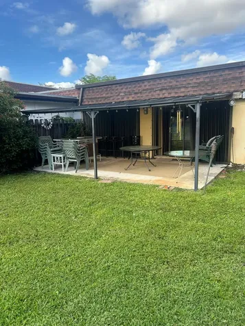 19112 W W Lake Hialeah FL 33015