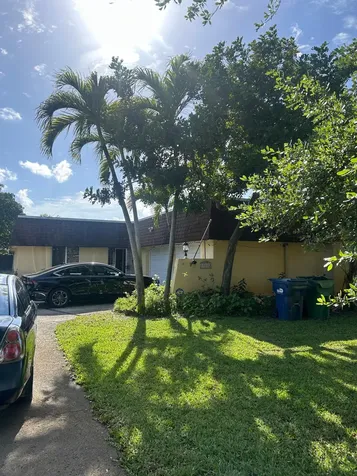 19112 W W Lake Hialeah FL 33015