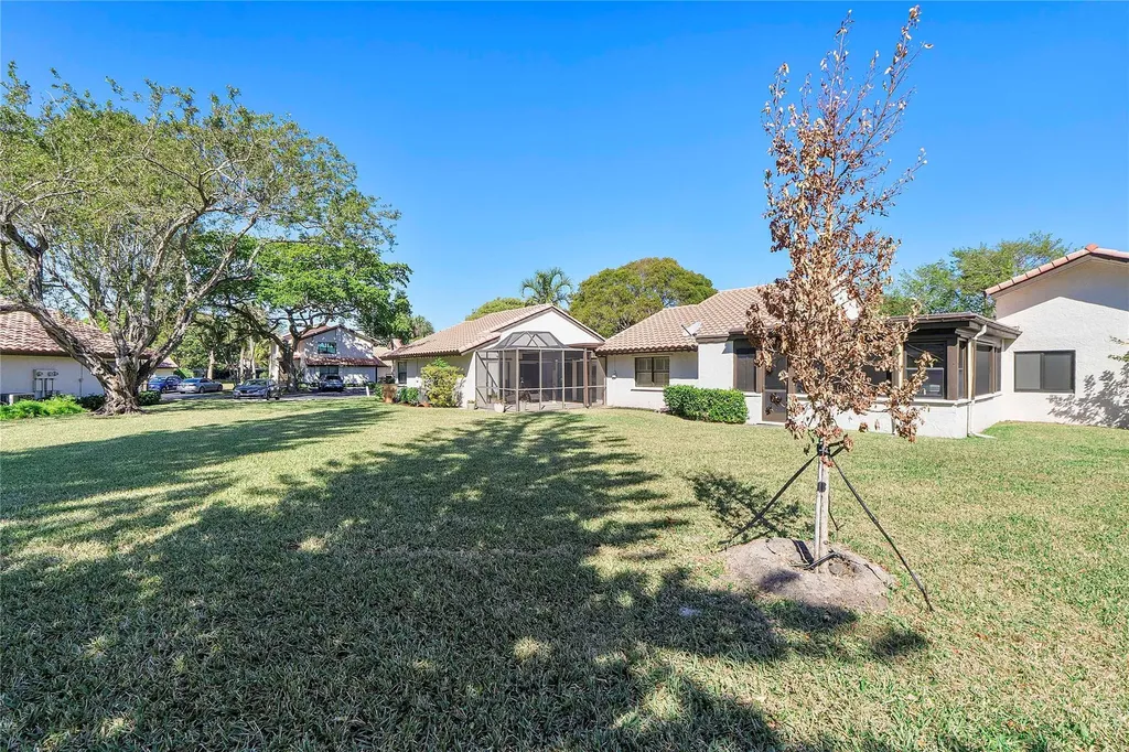 3042 Deer Creek Lake Shore Drive Deerfield Beach FL 33442