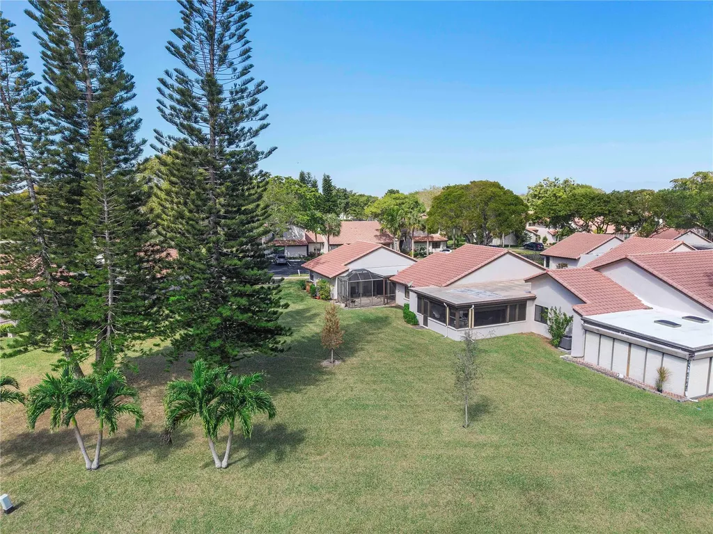 3042 Deer Creek Lake Shore Drive Deerfield Beach FL 33442