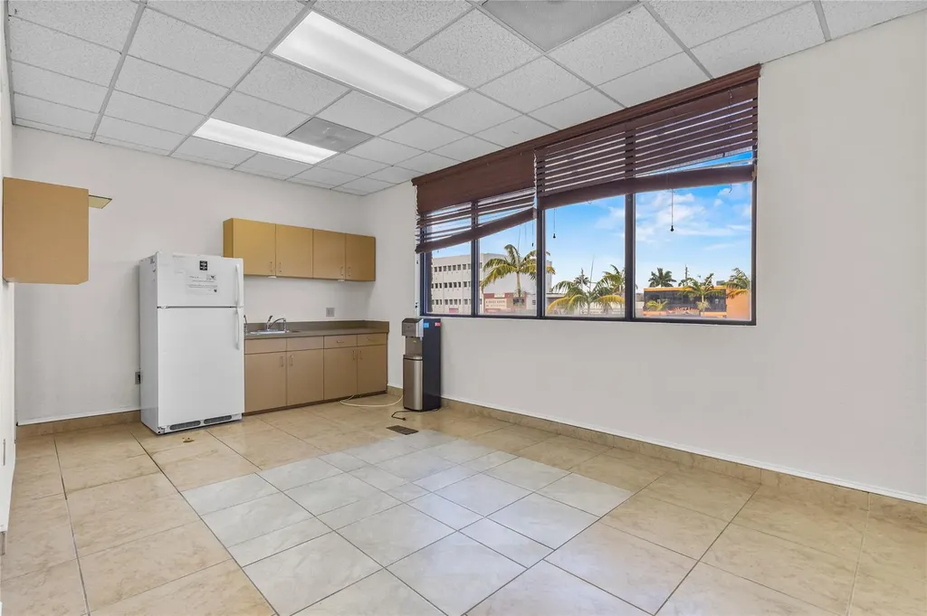 2466 E Commercial Boulevard Fort Lauderdale FL 33308