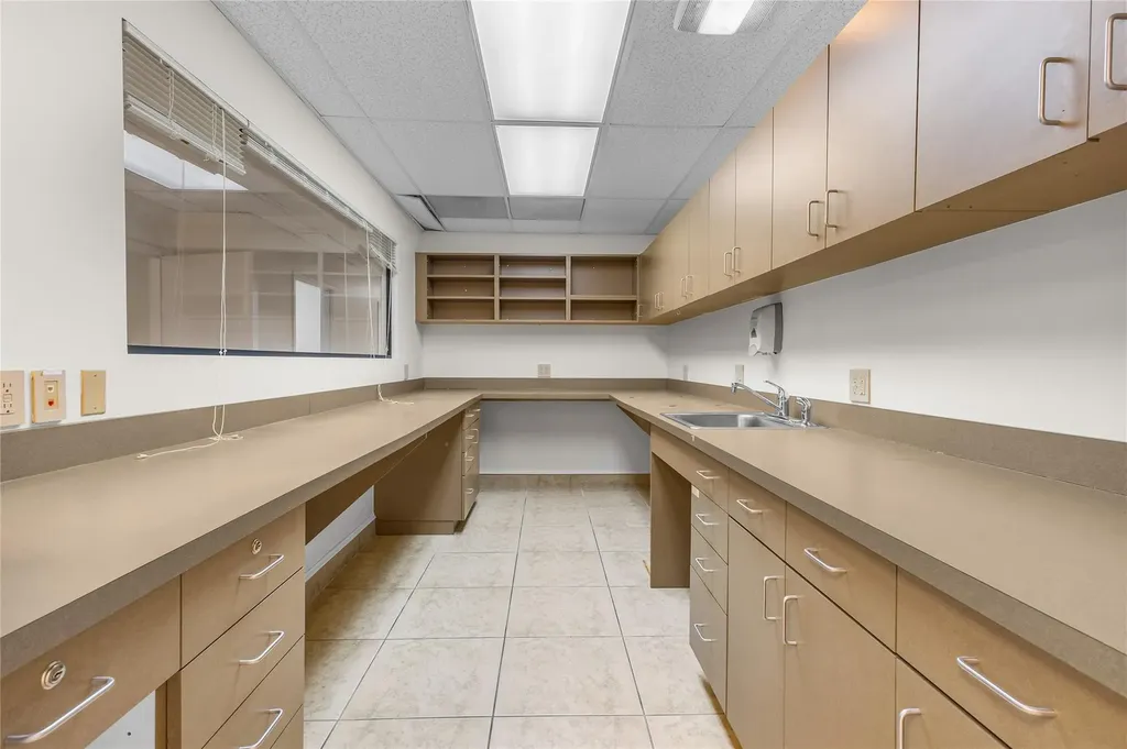 2466 E Commercial Boulevard Fort Lauderdale FL 33308