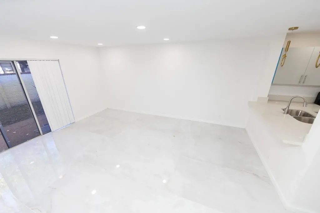 8939 NW 23rd Street Coral Springs FL 33065