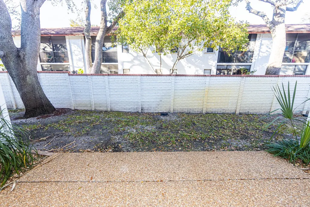 8939 NW 23rd Street Coral Springs FL 33065