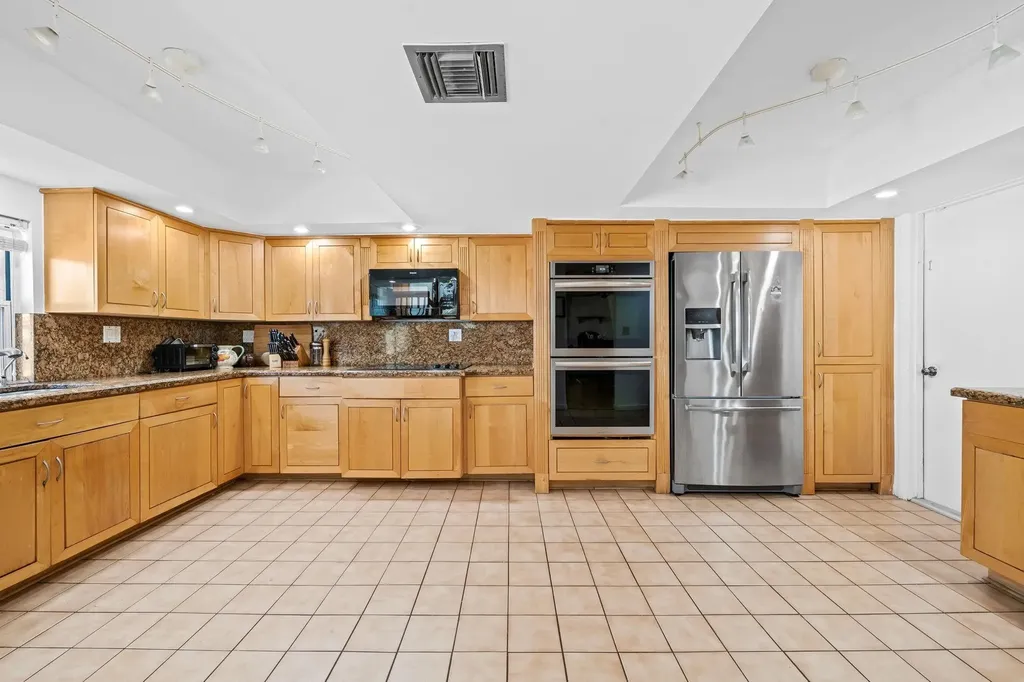 1031 NE 27th Avenue Pompano Beach FL 33062