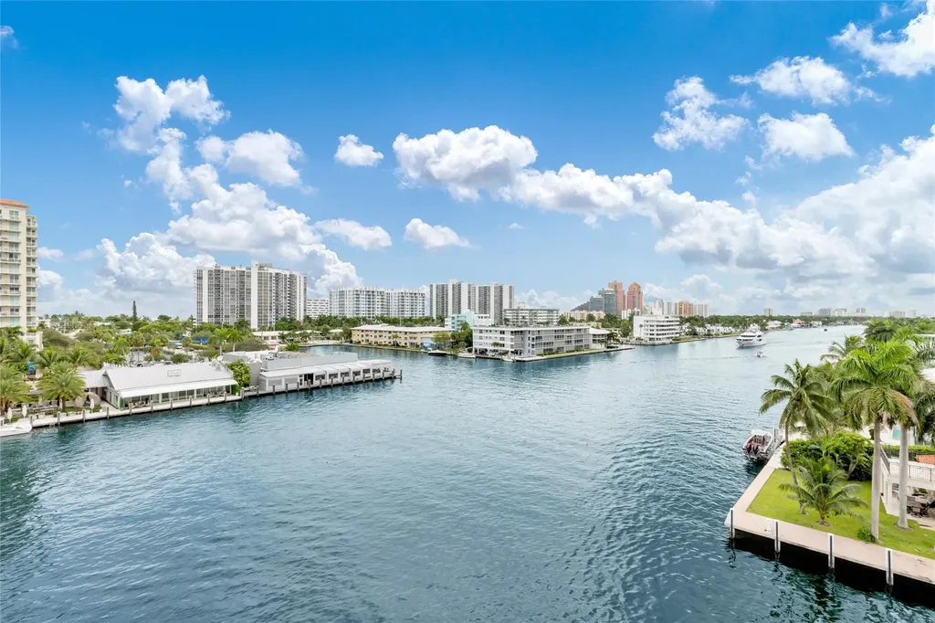 2900 NE 30th Street Fort Lauderdale FL 33306