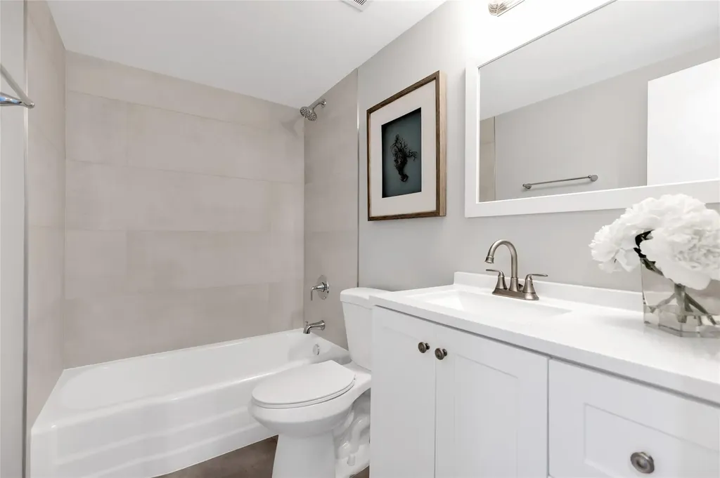 2900 NE 30th Street Fort Lauderdale FL 33306