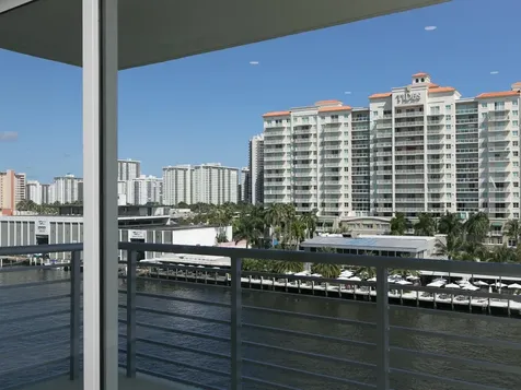 2900 NE 30th Street Fort Lauderdale FL 33306