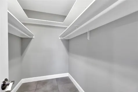 2900 NE 30th Street Fort Lauderdale FL 33306