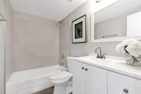 2900 NE 30th Street Fort Lauderdale FL 33306