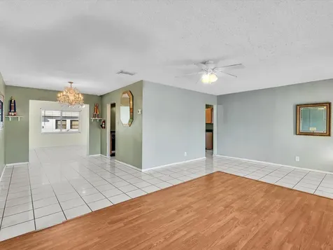5711 NW 84th Avenue Tamarac FL 33321