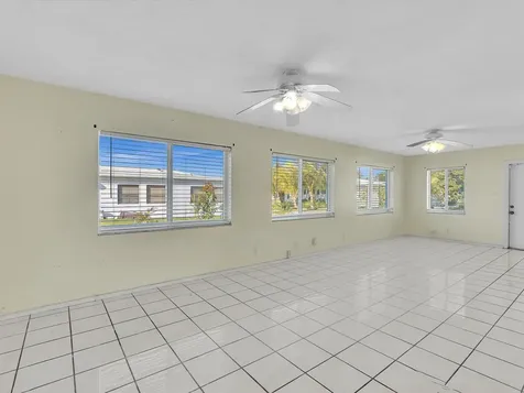 5711 NW 84th Avenue Tamarac FL 33321