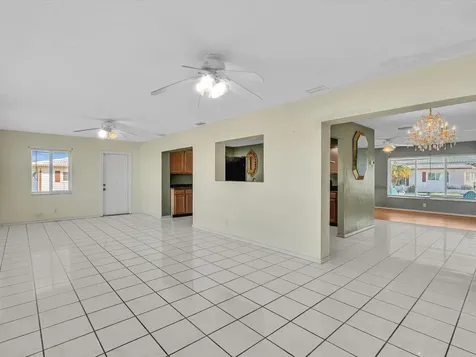 5711 NW 84th Avenue Tamarac FL 33321