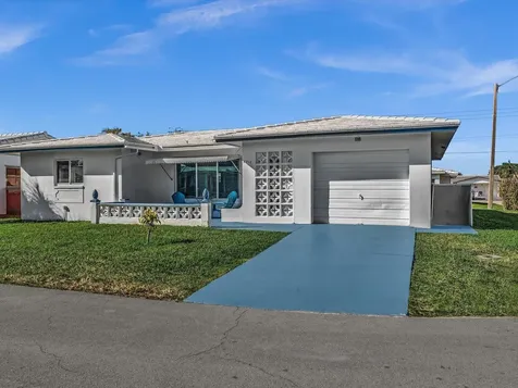 5711 NW 84th Avenue Tamarac FL 33321