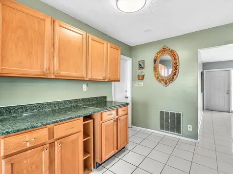 5711 NW 84th Avenue Tamarac FL 33321