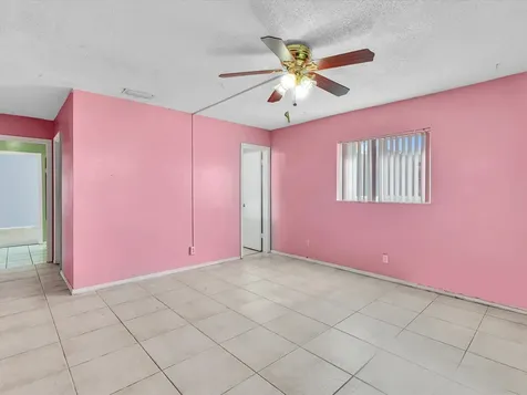 5711 NW 84th Avenue Tamarac FL 33321