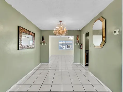5711 NW 84th Avenue Tamarac FL 33321