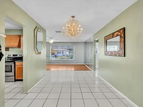 5711 NW 84th Avenue Tamarac FL 33321