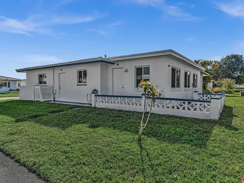 5711 NW 84th Avenue Tamarac FL 33321