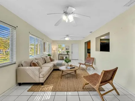 5711 NW 84th Avenue Tamarac FL 33321