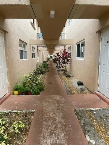 650 SW 2nd Avenue Boca Raton FL 33432
