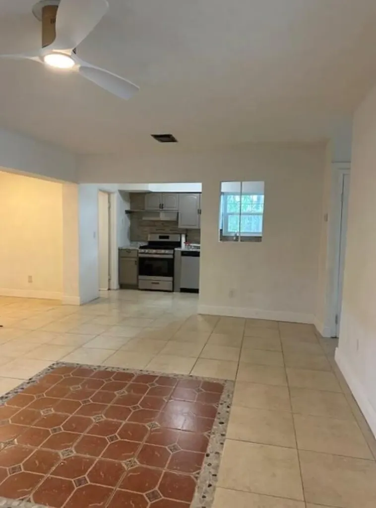 Hollywood FL 33024