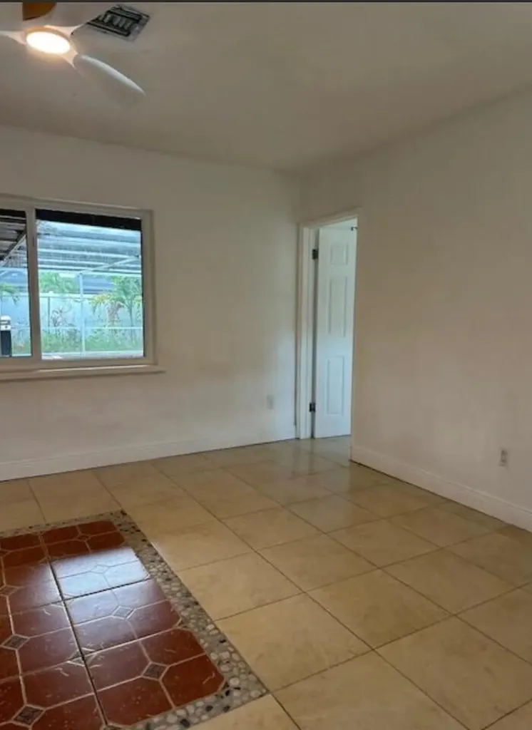 Hollywood FL 33024