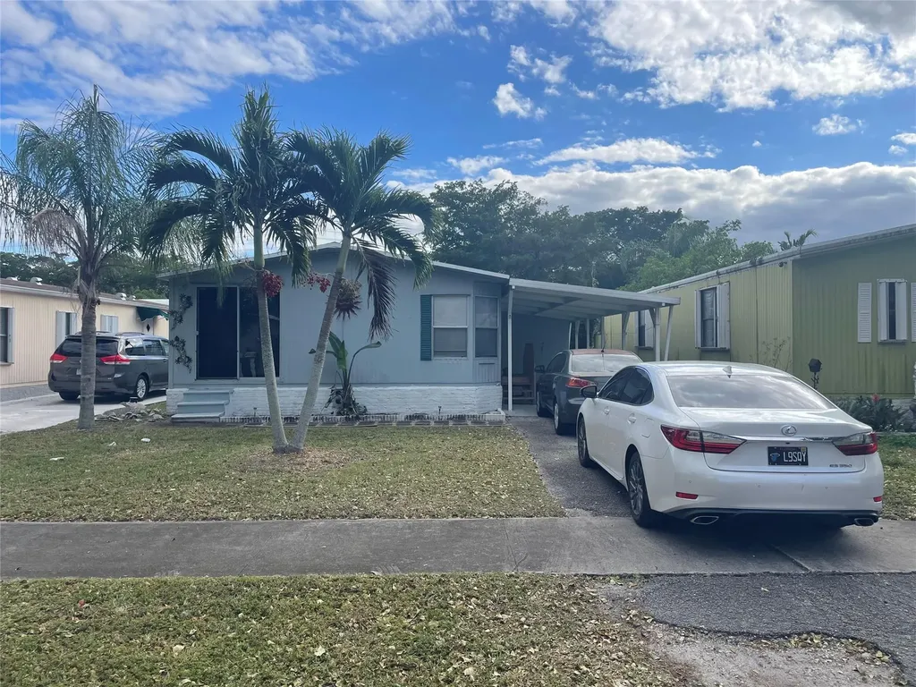 3016 SW 52nd Street Fort Lauderdale FL 33312