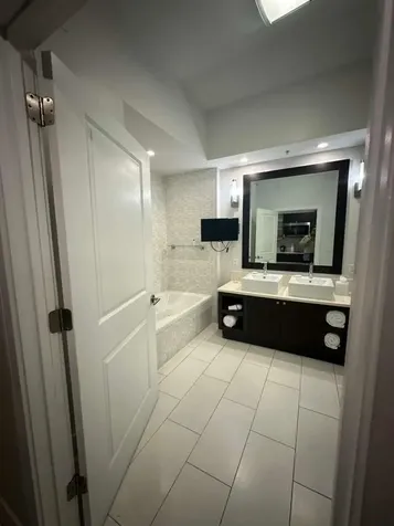 5300 NW 87th Avenue Miami FL 33178