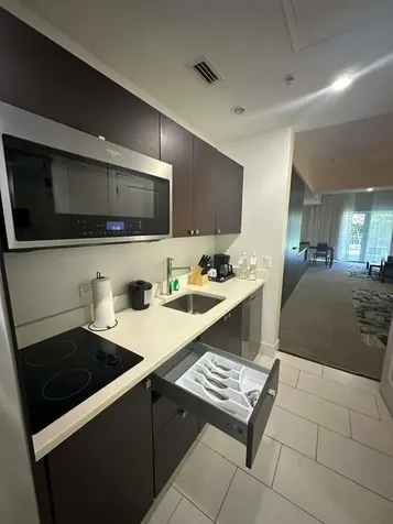 5300 NW 87th Avenue Miami FL 33178