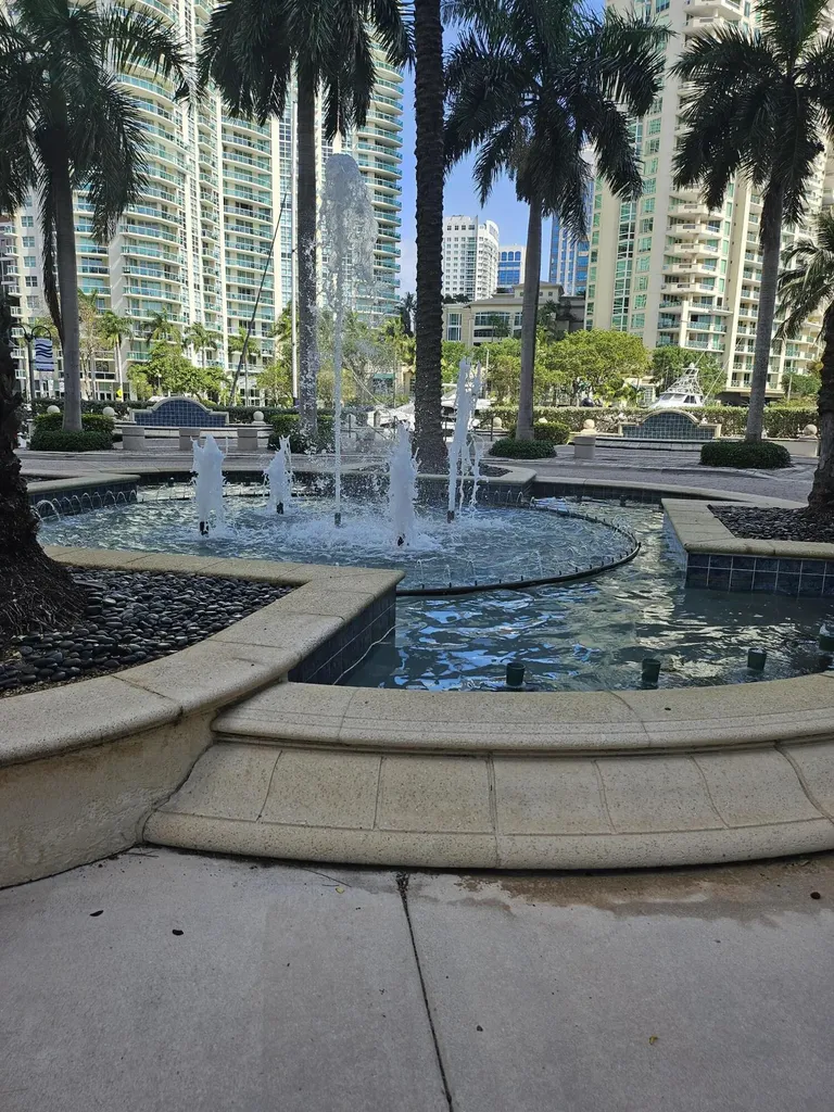 520 SE 5 Avenue Fort Lauderdale FL 33301