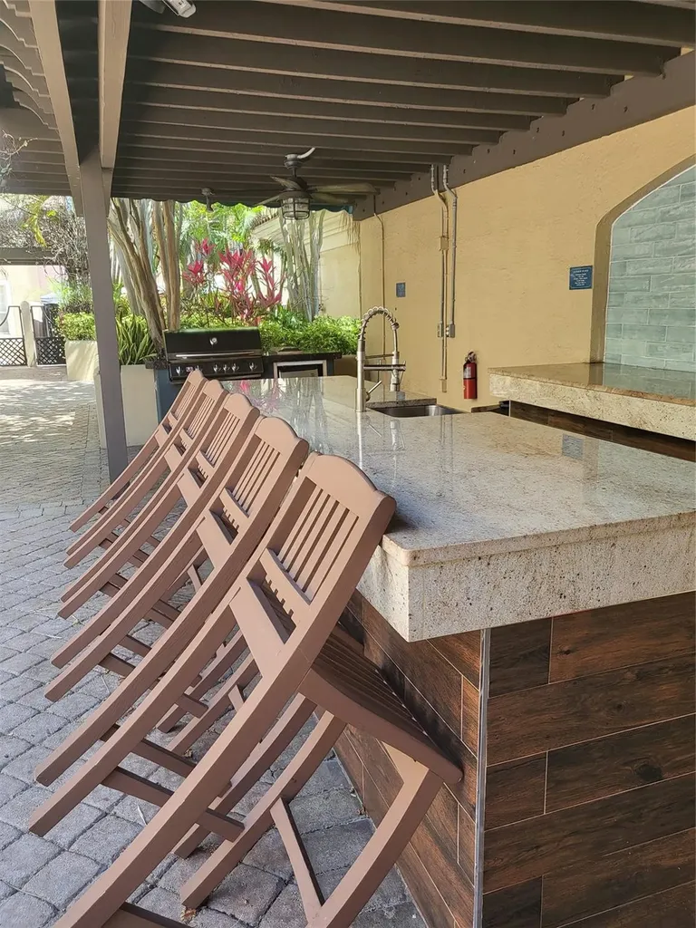 520 SE 5 Avenue Fort Lauderdale FL 33301
