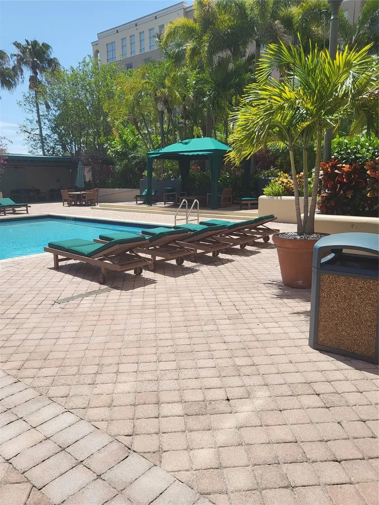 520 SE 5 Avenue Fort Lauderdale FL 33301