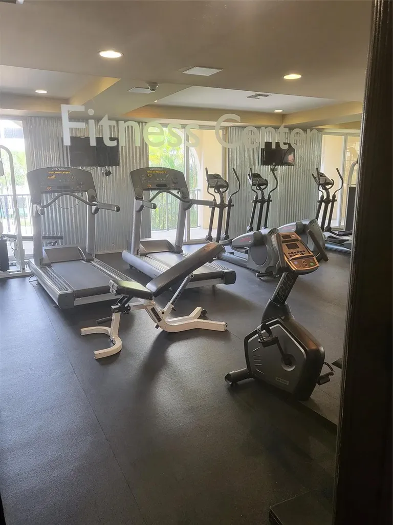 520 SE 5 Avenue Fort Lauderdale FL 33301