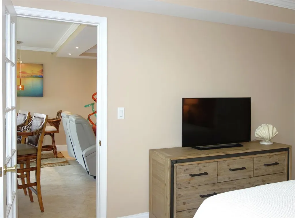 625 Oaks Drive Pompano Beach FL 33069