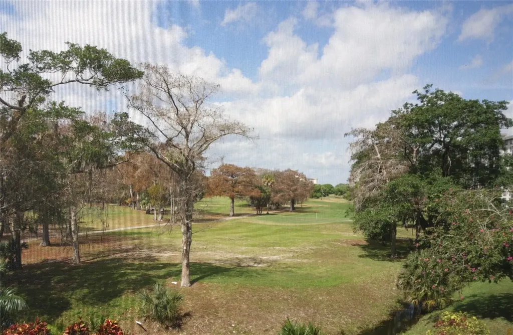 625 Oaks Drive Pompano Beach FL 33069