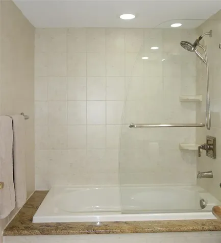 625 Oaks Drive Pompano Beach FL 33069