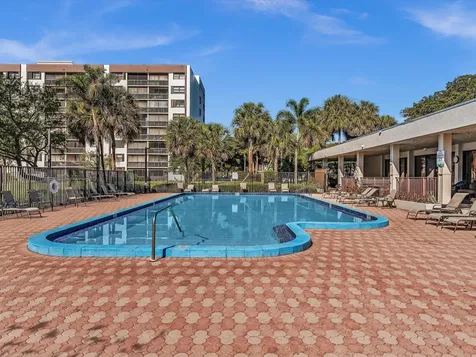 1266 S Military Trail Deerfield Beach FL 33442