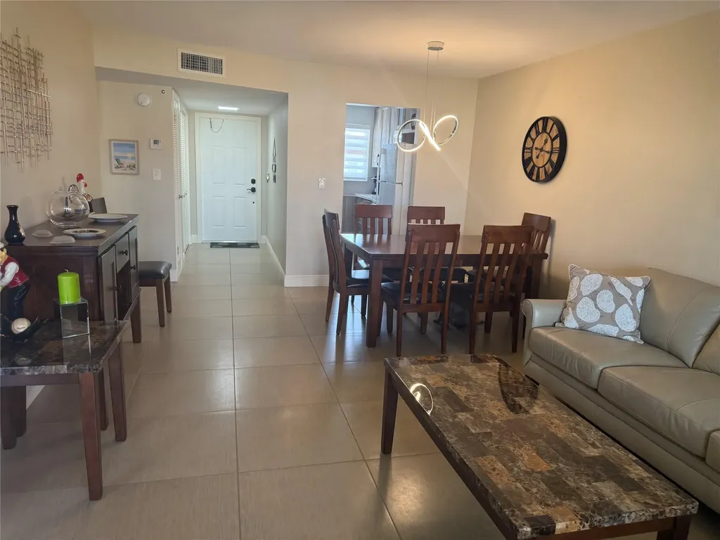 2791 N Pine Island Road Sunrise FL 33322