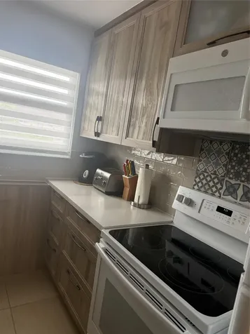 2791 N Pine Island Road Sunrise FL 33322