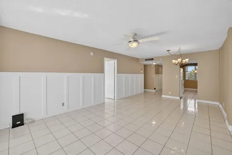 4898 NW 29th Court Lauderdale Lakes FL 33313