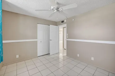 4898 NW 29th Court Lauderdale Lakes FL 33313