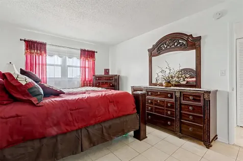 5300 Washington Street Hollywood FL 33021