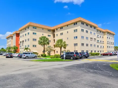 5300 Washington Street Hollywood FL 33021