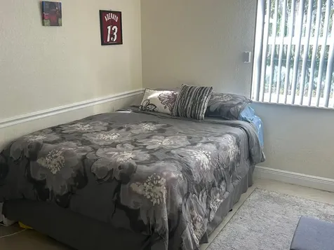 1281 SW 85th Avenue Pembroke Pines FL 33025