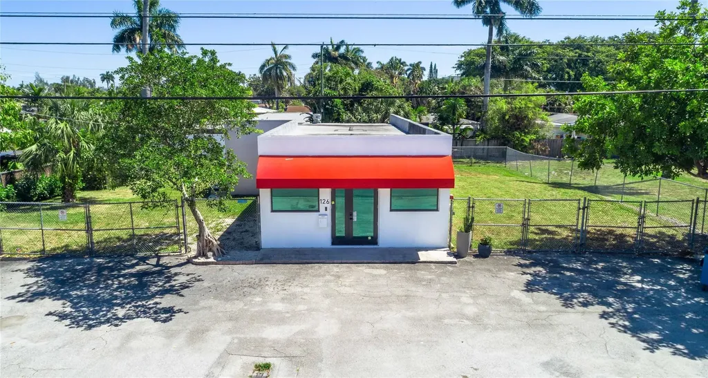 126 NE 1st Avenue Dania Beach FL 33004
