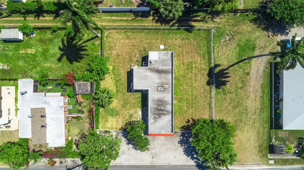 126 NE 1st Avenue Dania Beach FL 33004