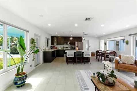1741 NE 40th Street Oakland Park FL 33334
