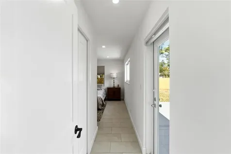 1741 NE 40th Street Oakland Park FL 33334